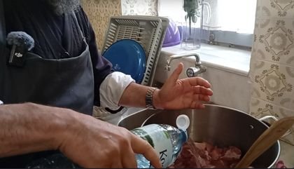 ...water is added covering the meat... ...water is added covering the meat...